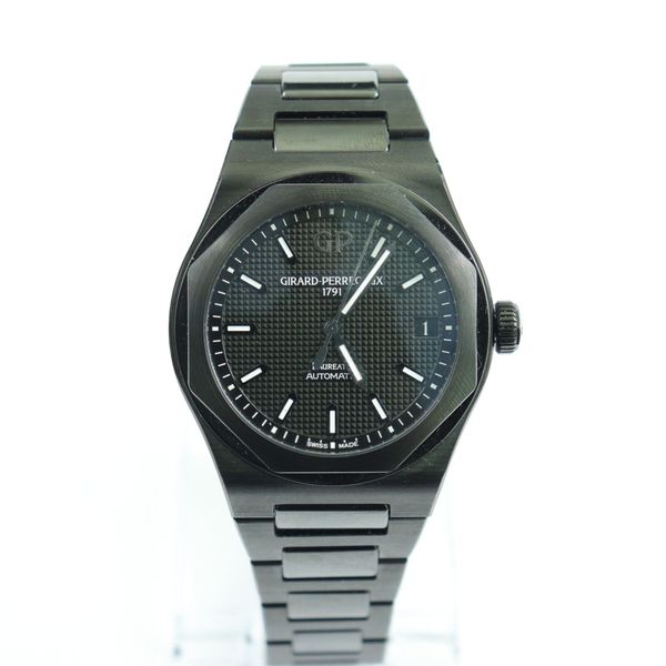 Girard Perregaux Laureato 81010-32-631-32A